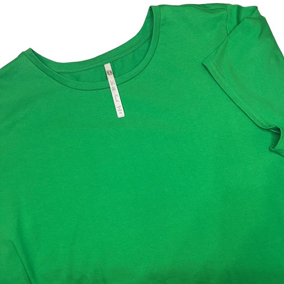 NWT Leo & Nicole Woman Kelly Green Short Sleeve T-Shirt Cotton Blend Size 3X - Picture 1 of 9